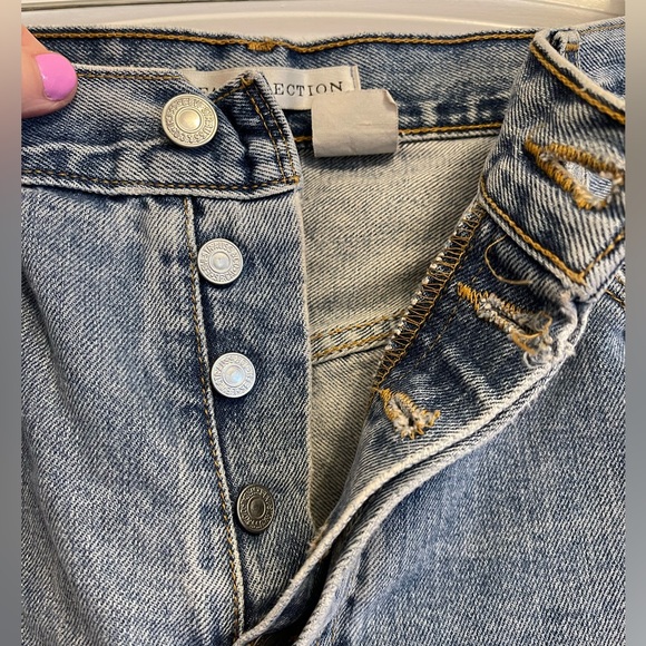 Vintage Levi’s distressed jean shorts by Re Collection - Picture 7 of 11